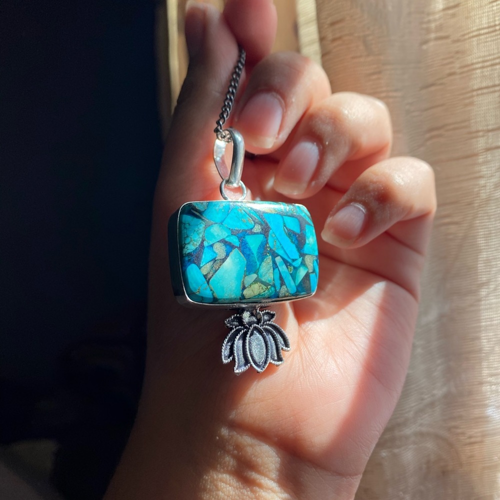 ✨ON SALE✨ 925 Lotus Turquoise Pendant🦋